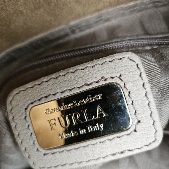 Furla Leather Expandable Crossbody Bag! - Picture 15 of 16